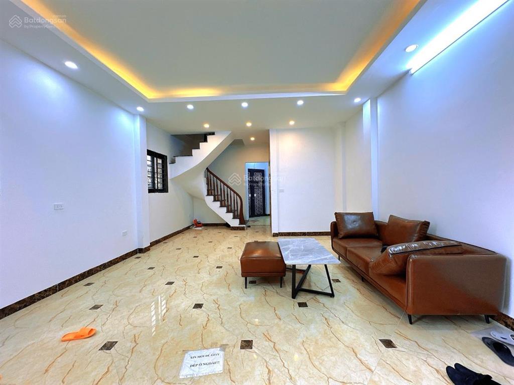 Nhà đẹp  phân lô phố hoàng quốc việt  cầu giấy  hà nội  55m  6 tầng  mt 5,2m  ở  kd