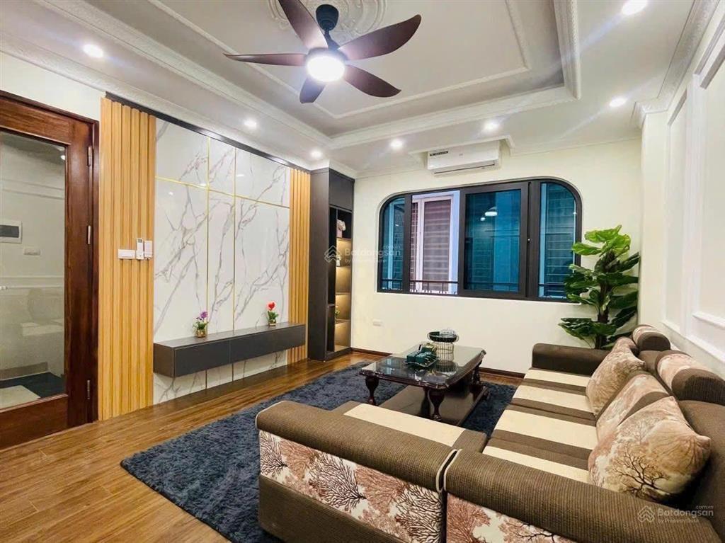 Cho thuê nhà nguyên căn phố quan hoa  cầu giấy  hà nội