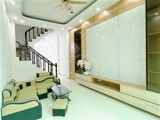 Chỉ 12,2 tỷ  nhà đẹp ngõ 68 cầu giấy  50m2  4 tầng  mt 3,5m  ô tô đỗ gần  full nội thất