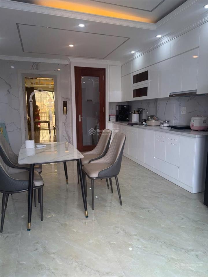 Cực hiếm  bán gấp nhà ngõ 68 cầu giấy  40m²  6 tầng  thang máy  full nội thất  chỉ 13,8 tỷ