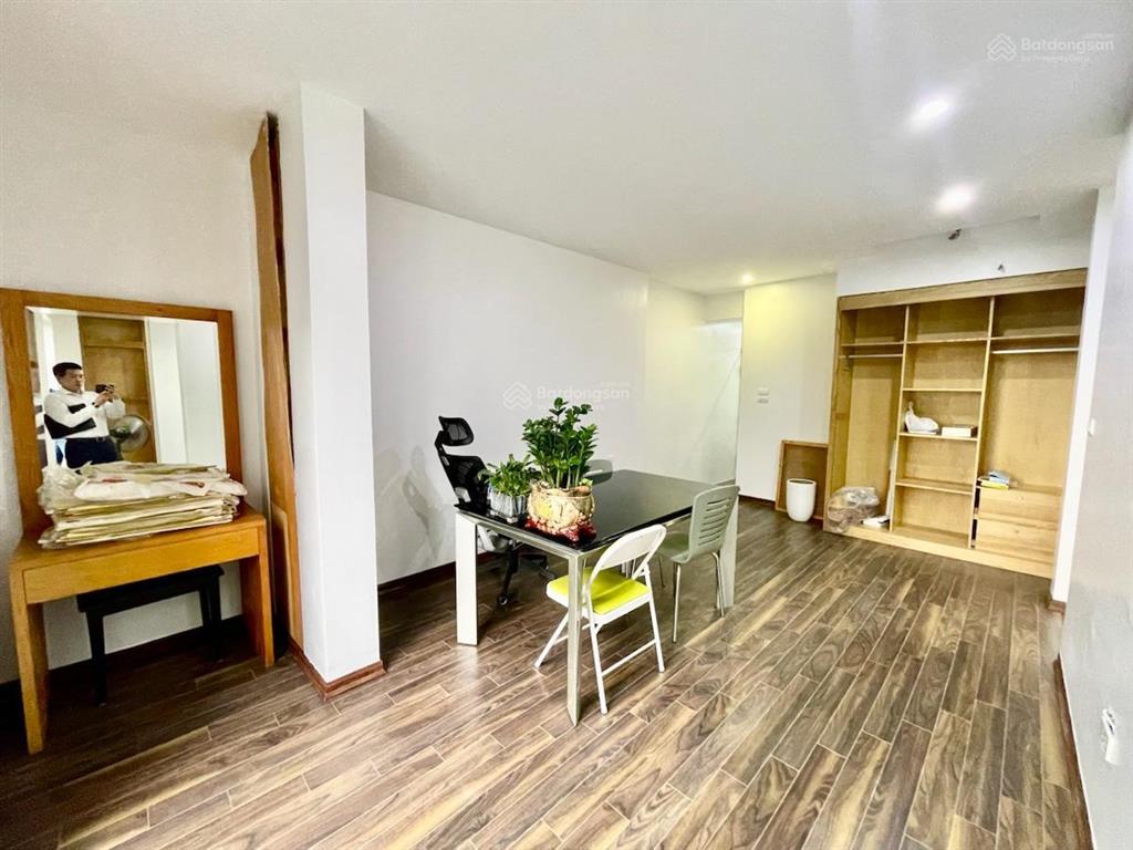 Víp  bán nhà phố liễu giai  vạn bảo  ba đình  hà nội 70m  8 tầng  mt 6,6m  chỉ 33 tỷ