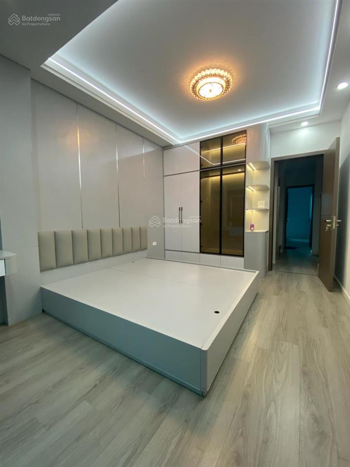 Bán gấp  nhà phân lô đường láng (cạnh trường giao thông vận tải)