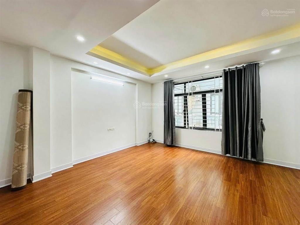 Hiếm  nhà đẹp phố hoàng hoa thám  ba đình 45m²  5 tầng  mt 5,6m  ô tô đỗ gần  ngõ thoáng