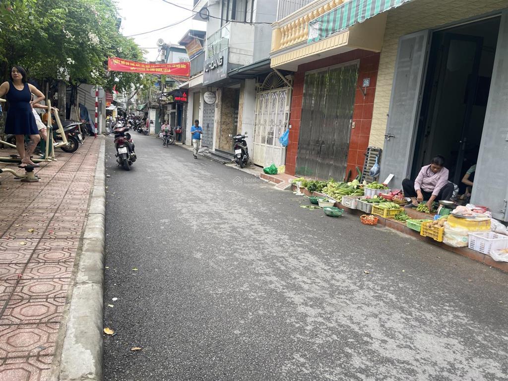 Cho thuê nhà nguyên căn phố đào tấn  ba đình  hà nội