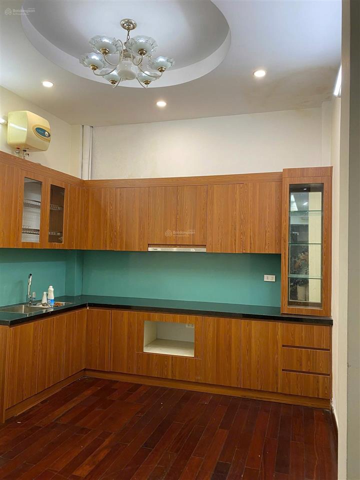 Cho thuê nhà nguyên căn phố đào tấn  ba đình  hà nội