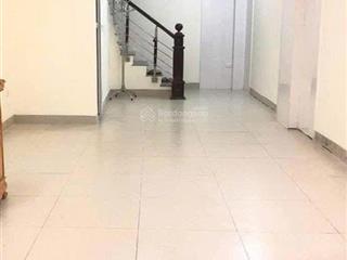 Cho thuê nhà nguyên căn ngõ 381 phố nguyễn khang  hà nội