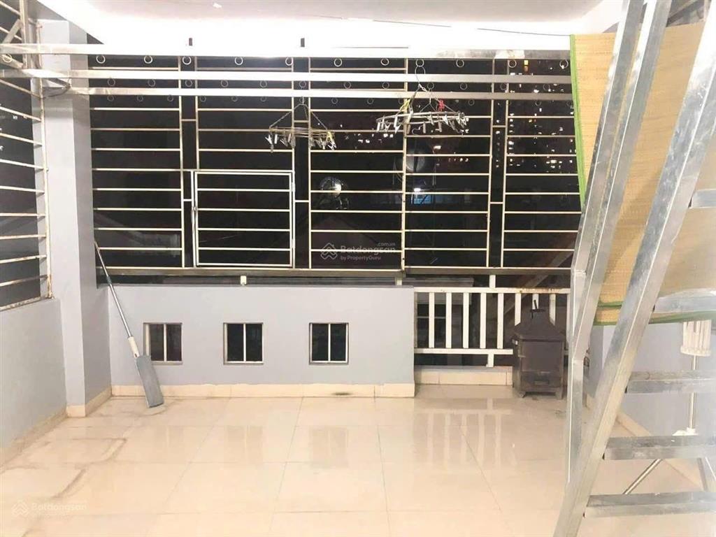 Cho thuê nhà nguyên căn ngõ 381 phố nguyễn khang  hà nội