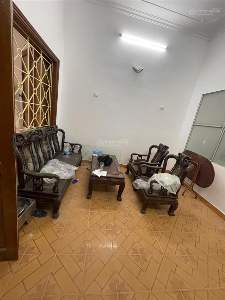 Cho thuê nhà nguyên căn ngõ 89 lạc long quân  cầu giấy  hà nội
