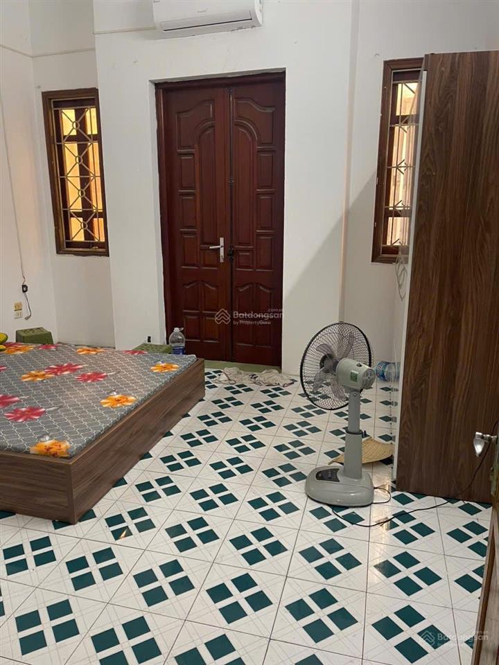 Cho thuê nhà nguyên căn ngõ 89 lạc long quân  cầu giấy  hà nội