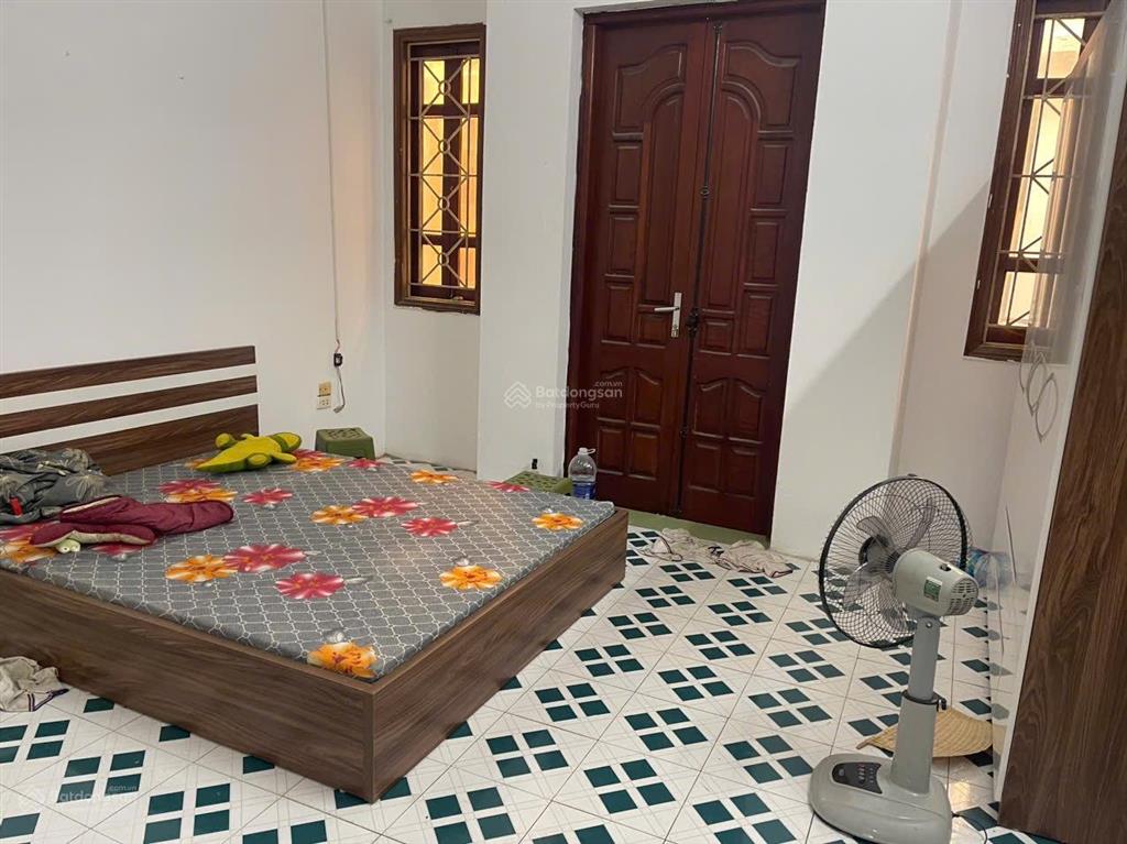 Cho thuê nhà nguyên căn ngõ 89 lạc long quân  cầu giấy  hà nội