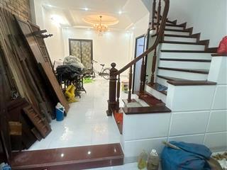 Cho thuê nhà nguyên căn ngõ 28 xuân la  tây hồ  hà nội