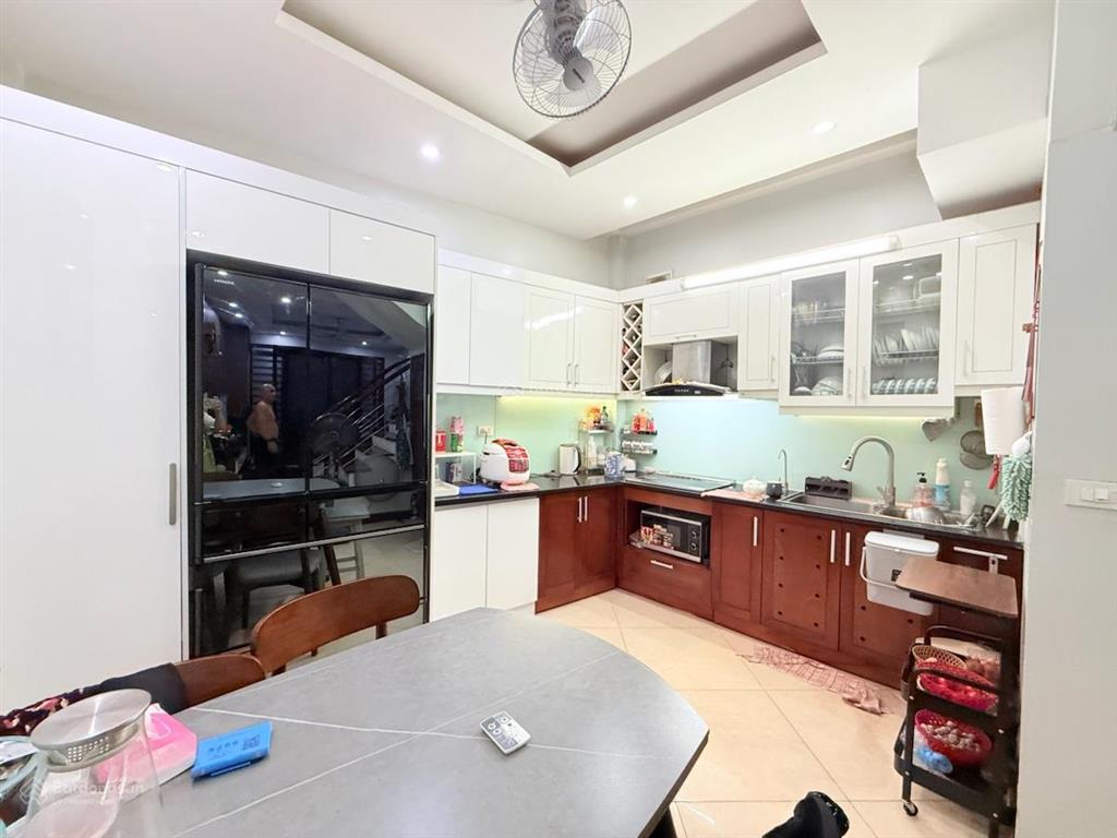Gấp  nhà đẹp ngõ 92 nguyễn khánh toàn  cầu giấy  hà nội