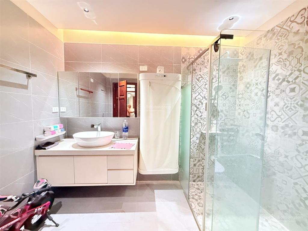 Gấp  nhà đẹp ngõ 92 nguyễn khánh toàn  cầu giấy  hà nội