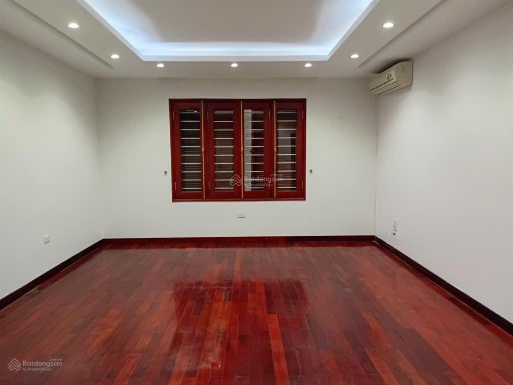 Cho thuê nhà nguyên căn phố võ chí công  tây hồ  hà nội