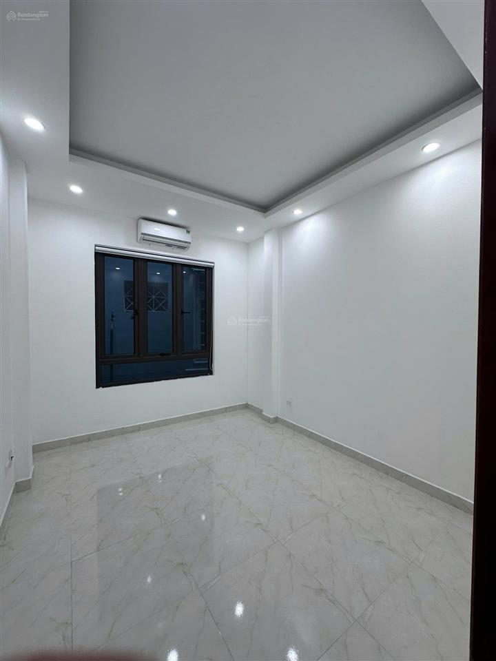 Cho thuê nhà nguyên căn ngõ 89 lạc long quân  cầu giấy  hà nội