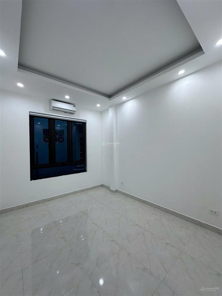 Cho thuê nhà nguyên căn ngõ 89 lạc long quân  cầu giấy  hà nội
