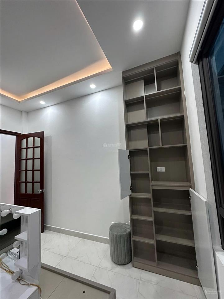 Cho thuê nhà nguyên căn ngõ 89 lạc long quân  cầu giấy  hà nội