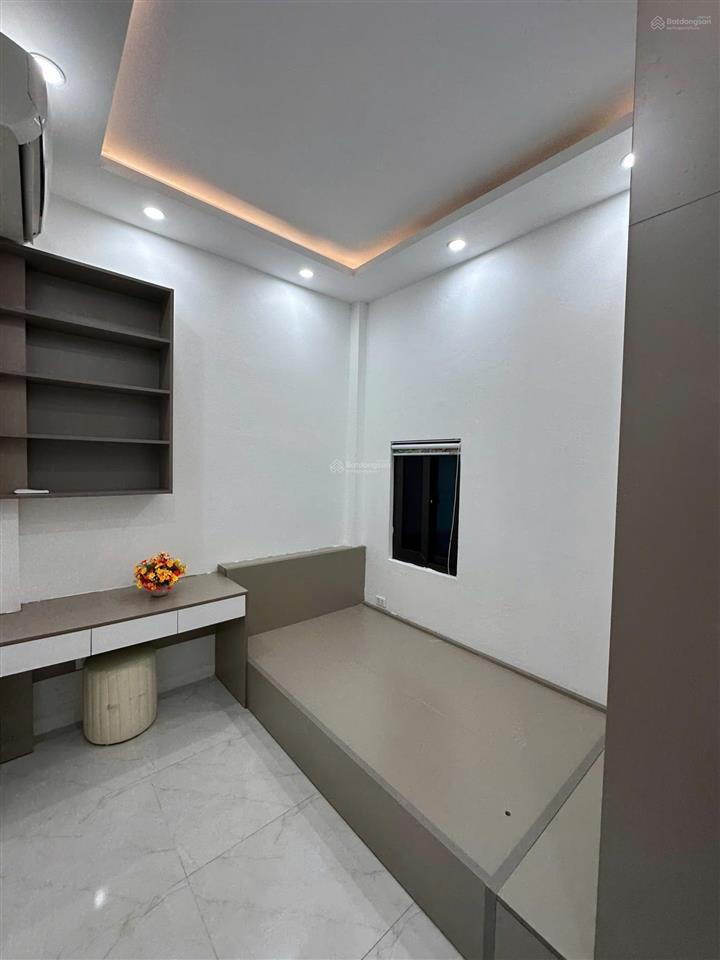 Cho thuê nhà nguyên căn ngõ 89 lạc long quân  cầu giấy  hà nội