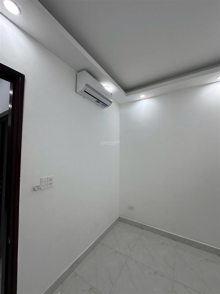 Cho thuê nhà nguyên căn ngõ 89 lạc long quân  cầu giấy  hà nội