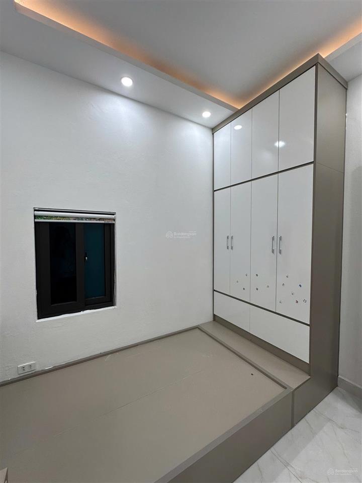 Cho thuê nhà nguyên căn ngõ 89 lạc long quân  cầu giấy  hà nội