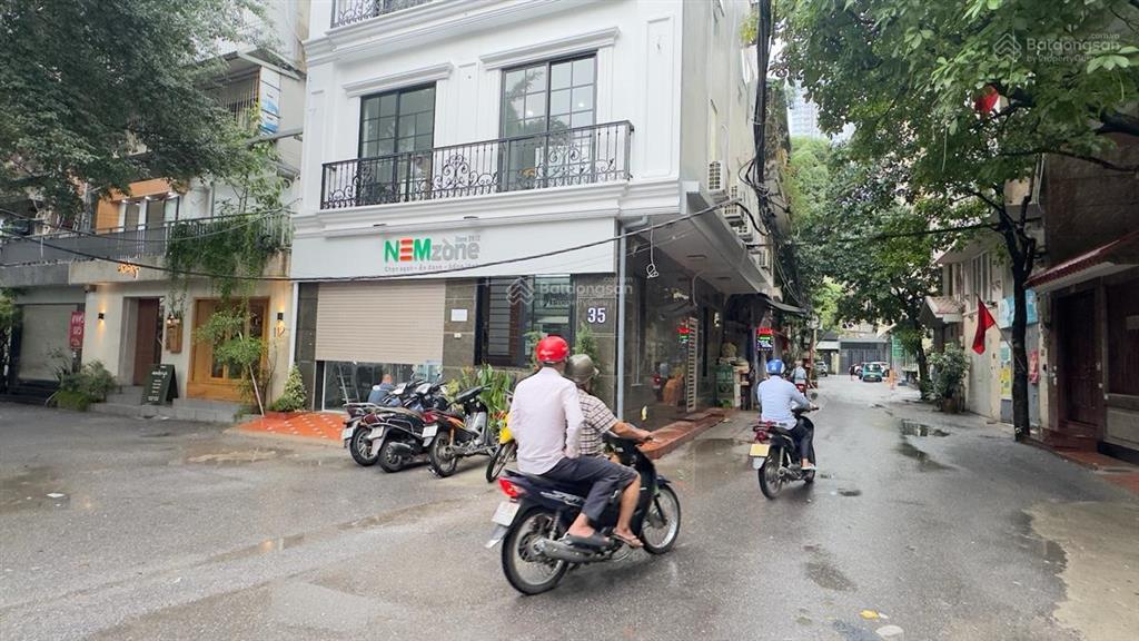 Hiếm  nhà đẹp phố kim mã  ngọc khánh  ba đình  lô góc  mt 5,2m  chỉ 33 tỷ