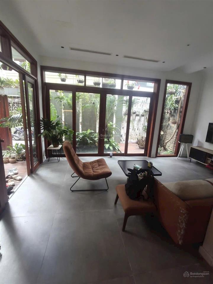 Cho thuê nhà sân vườn phố linh lang  ba đình  hà nội