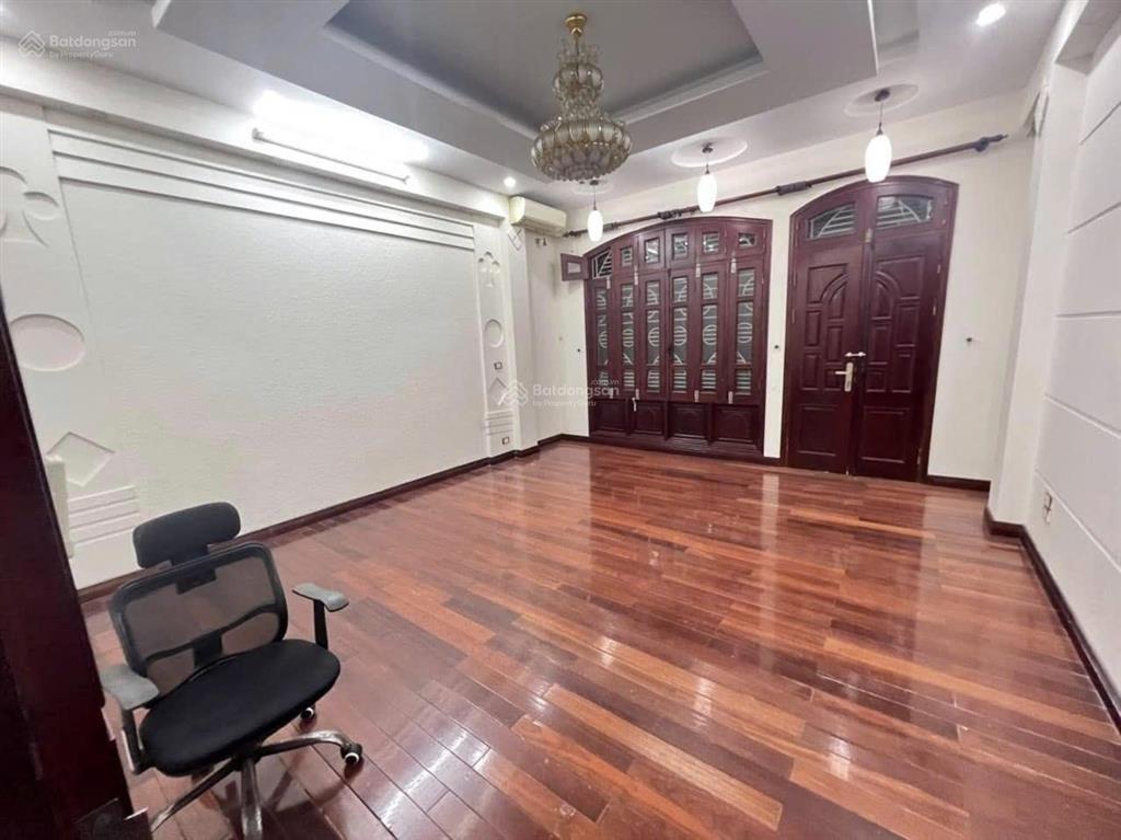 Cho thuê nhà nguyên căn phố trần quốc hoàn  cầu giấy  hà nội