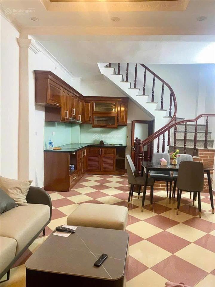 Cho thuê nhà nguyên căn phố kim mã  ba đình  hà nội