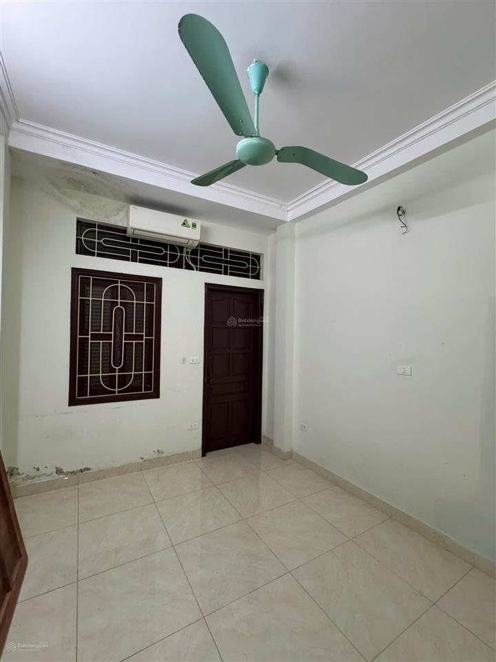 Cho thuê nhà nguyên căn phố núi trúc  ba đình  hà nội
