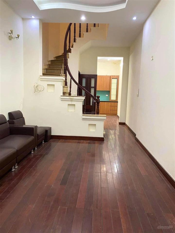 Cho thuê nhà nguyên căn phố đào tấn  ba đình  hà nội