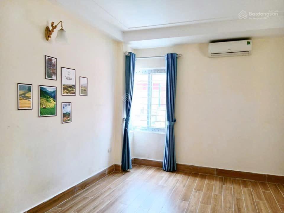 Cho thuê nhà nguyên căn phố phạm văn đồng  hà nội