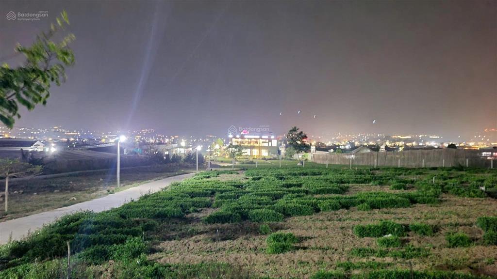 Đất nghỉ dưỡng ven đà lạt500m2 view toàn thị trấn thạnh mỹđơn dươnglâm đồng