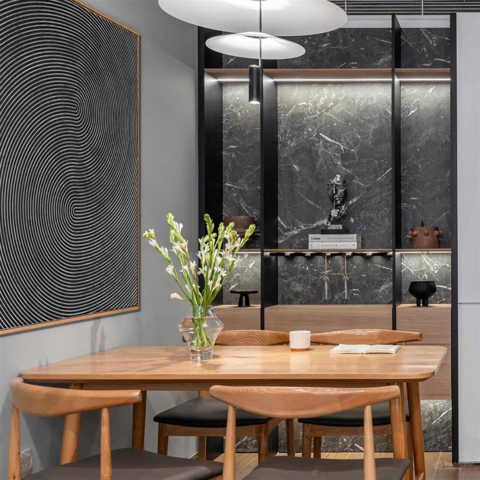 Chính chủ bán căn hộ 2 ngủ, nội thất đẹp, chung cư sun ancora lương yên,  0933 533 ***