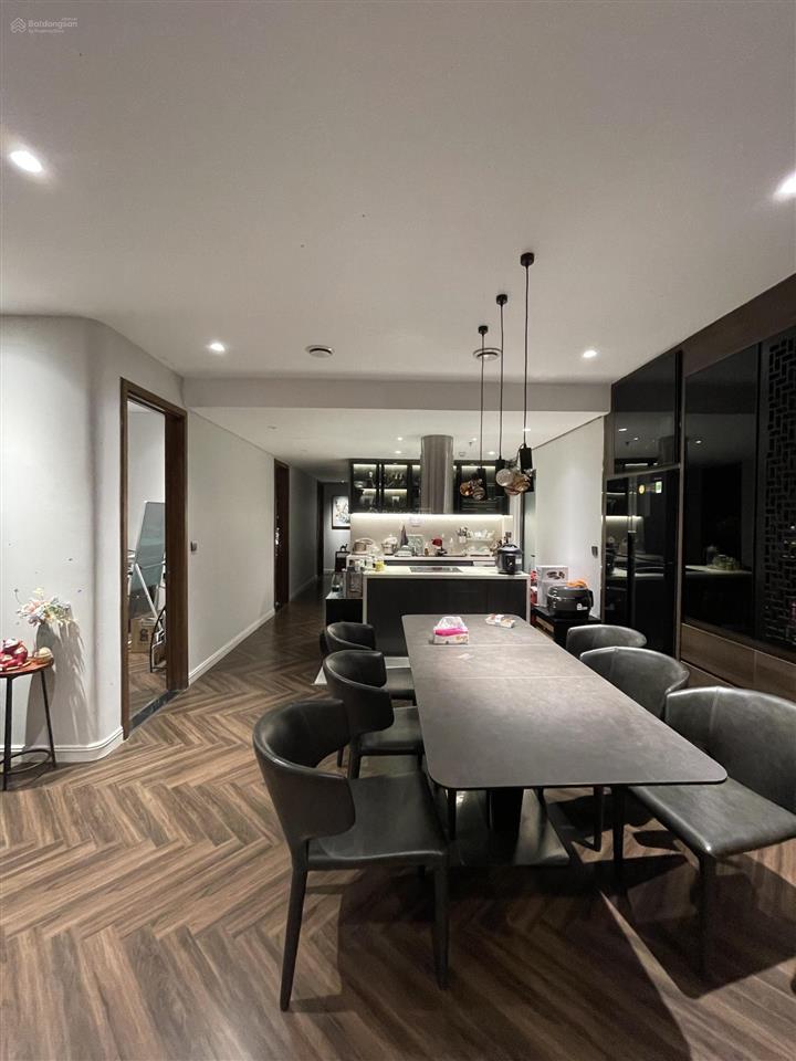 Bán gấp căn hộ 3 ngủ, nội thất đẹp, căn góc, chung cư sun ancora lương yên,  0933 533 ***