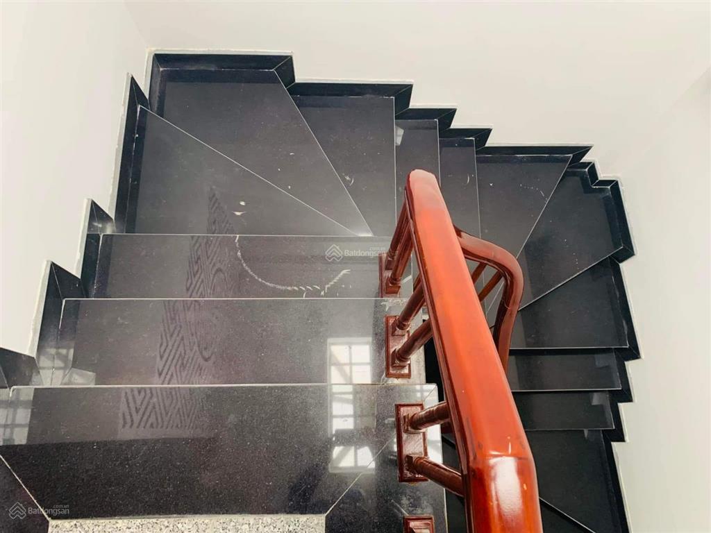 Bán gấp lô góc 41m2, 5t, mt 3.6m, giá nhỉnh 7 tỷ dương văn bé, hai bà trưng 0947 913 ***