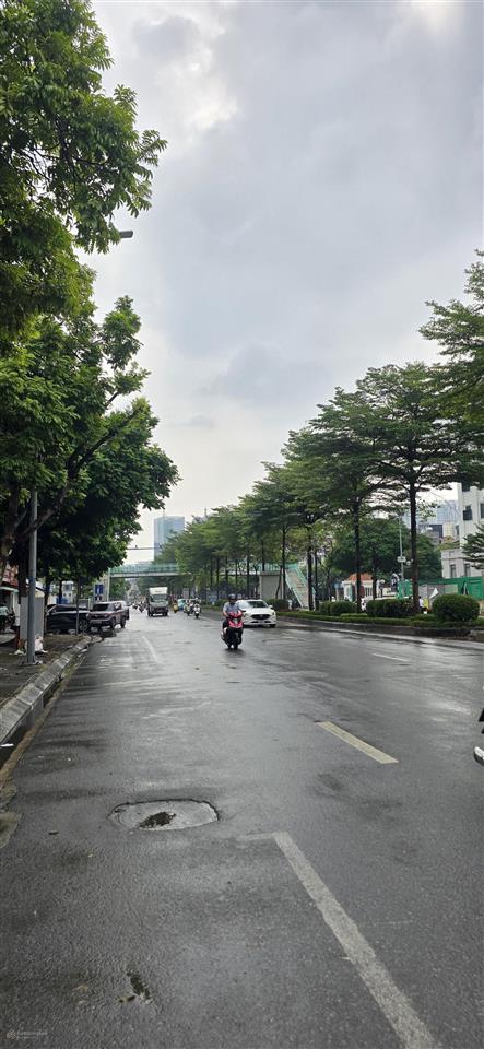 Chính chủ tôi bán nhà trung kính trần kim xuyến 110m 7t 52 tỷ.
