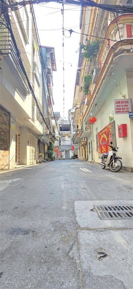 Chính chủ tôi bán nhà nguyễn trãi 60m 4 tầng 14,2 tỷ lô góc, phân lô ô tô vào nhà.