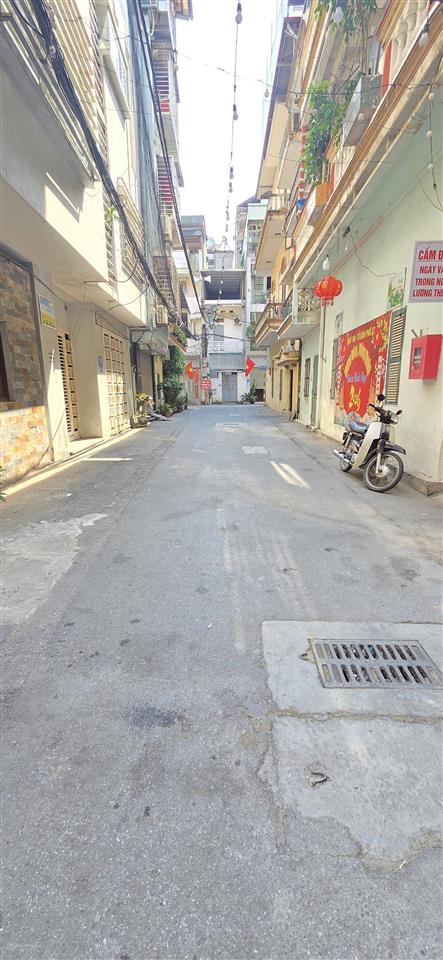Chính chủ tôi bán nhà nguyễn trãi 60m 4 tầng 14,2 tỷ lô góc, phân lô ô tô vào nhà.