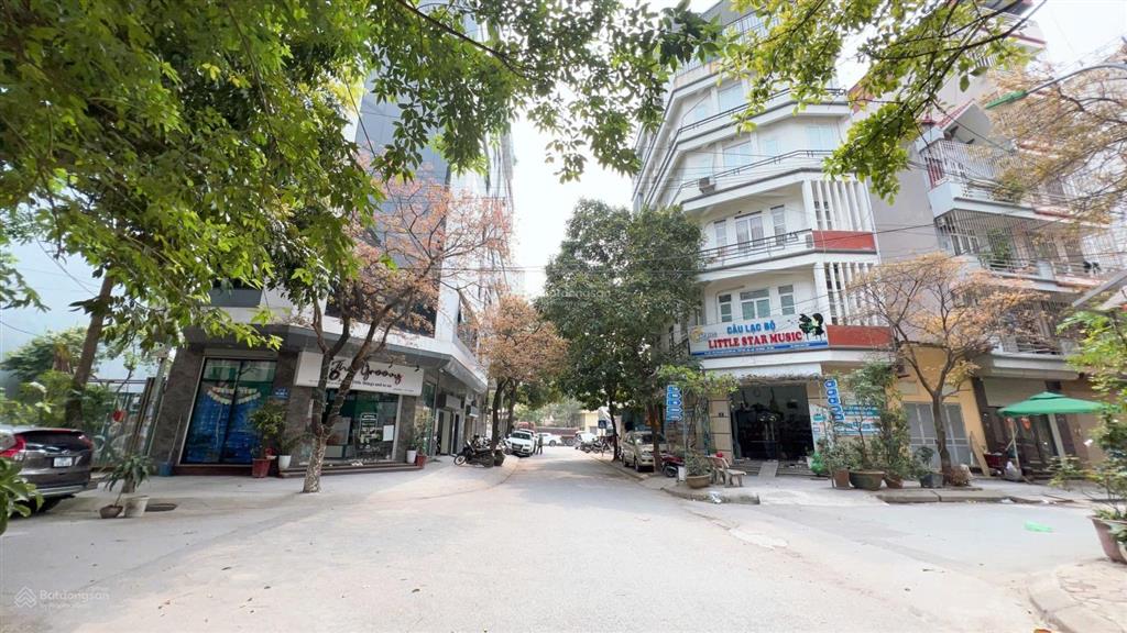 Chính chủ tôi bán nhà nguyễn văn lộc trần phú hà đông 70m 4t 22 tỷ.