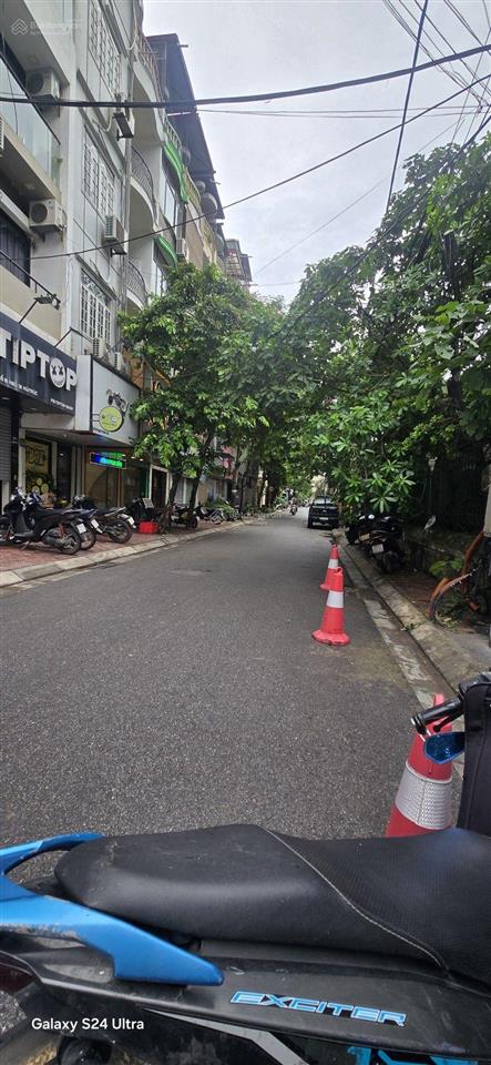 Chính chủ tôi bán nhà núi trúc 28m 7 tầng vỉa hè kinh doanh ô tô tránh nhỉnh 8 tỷ