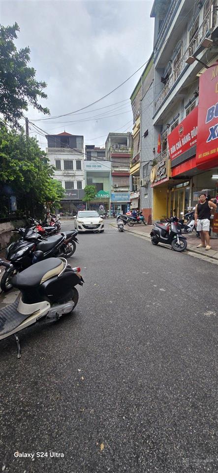 Chính chủ tôi bán nhà núi trúc 28m 7 tầng vỉa hè kinh doanh ô tô tránh nhỉnh 8 tỷ
