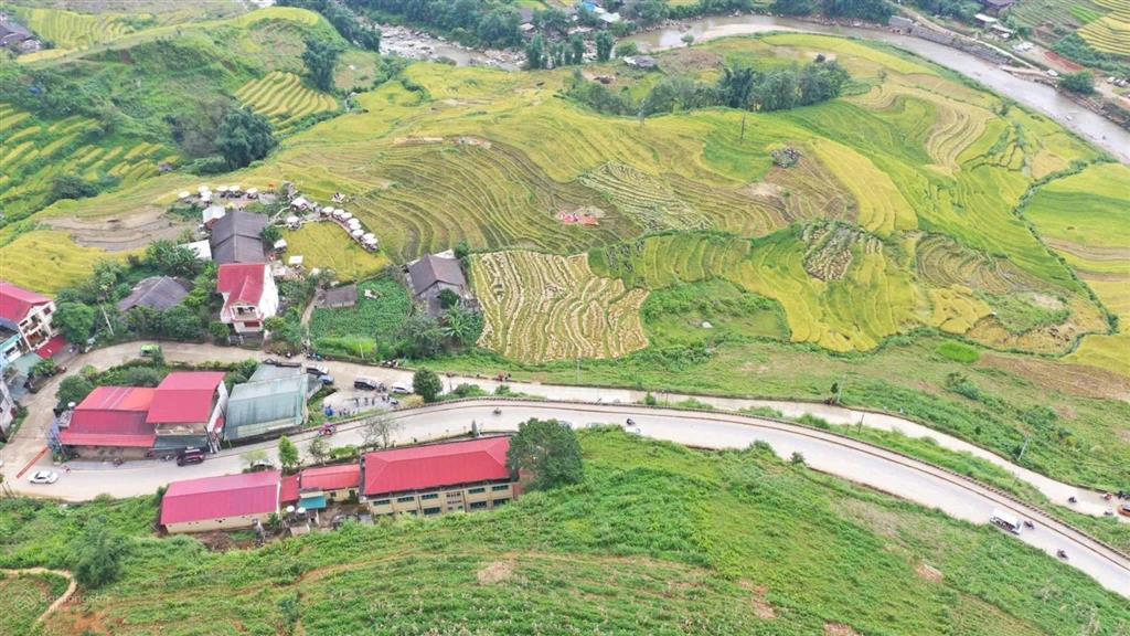 Sapa 2.000m tả van mặt đường tl152 cả 100m view thung lũng đẹp. vị trí tả van, sa pa
