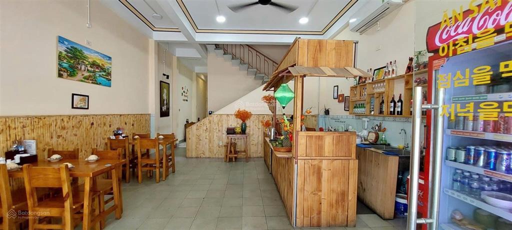 Sang lại nhà hàng ngay chợ xóm mới, trung tâm nha trang nhộn nhịp, giá thuê siêu rẻ