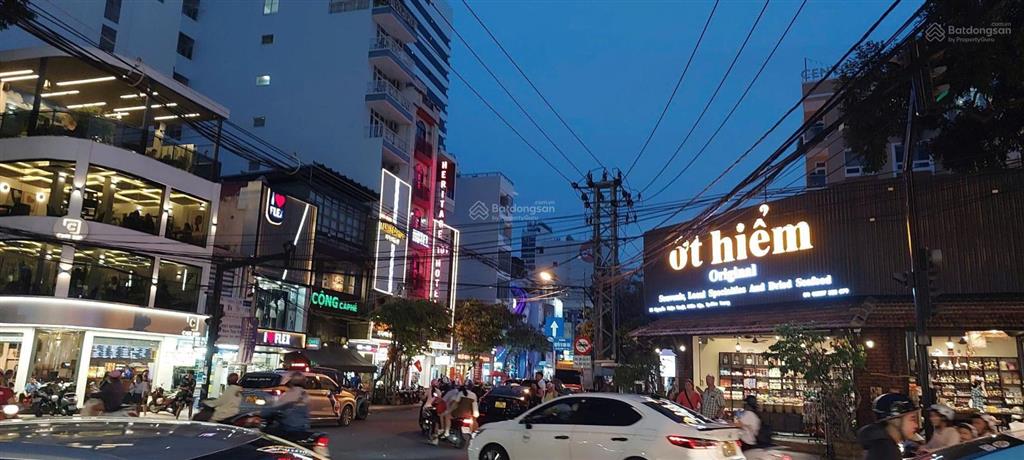 Sang nhượng spa nguyễn thị minh khai, vị trí vip phố tây