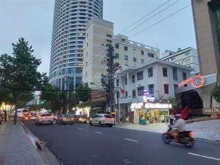 Cho thuê 400m2 sân thượng khách sạn lớn khu phố tây, nha trang