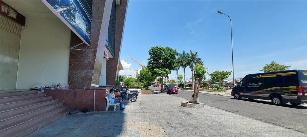 Cho thuê shophouse 2 mặt tiền mường thanh đường trần phú