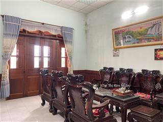 Nhà bảo lộc mặt tiền đường nhựa 2 oto né nhau dt 414m2(7mx57m) ngay chợ