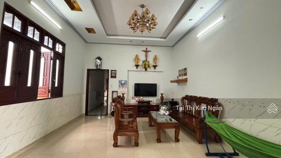 Nhà có sân vườn lữ gia  lộc châu  bảo lộc  dt 6.5m x 40m sẵn 100m2 thổ cư, đường oto