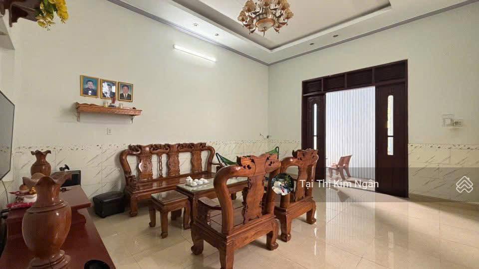 Nhà có sân vườn lữ gia  lộc châu  bảo lộc  dt 6.5m x 40m sẵn 100m2 thổ cư, đường oto