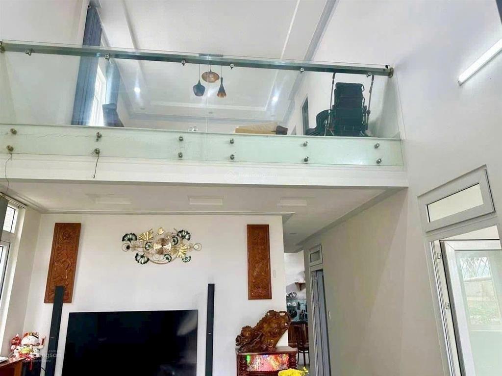 Nhà trung tâm bảo lộc  dt 10mx21m sẵn thổ cư huỳnh thúc kháng  phường 2